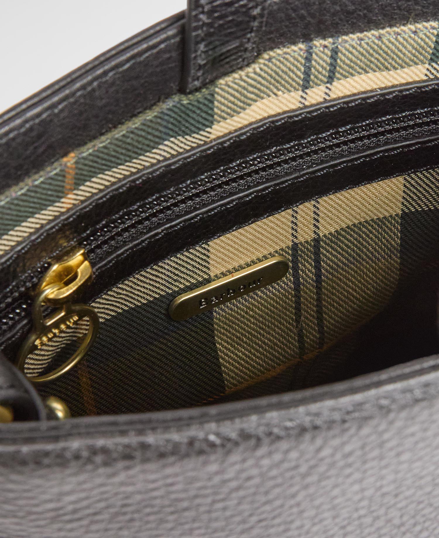 Barbour Ledertasche Cedar Mini Black