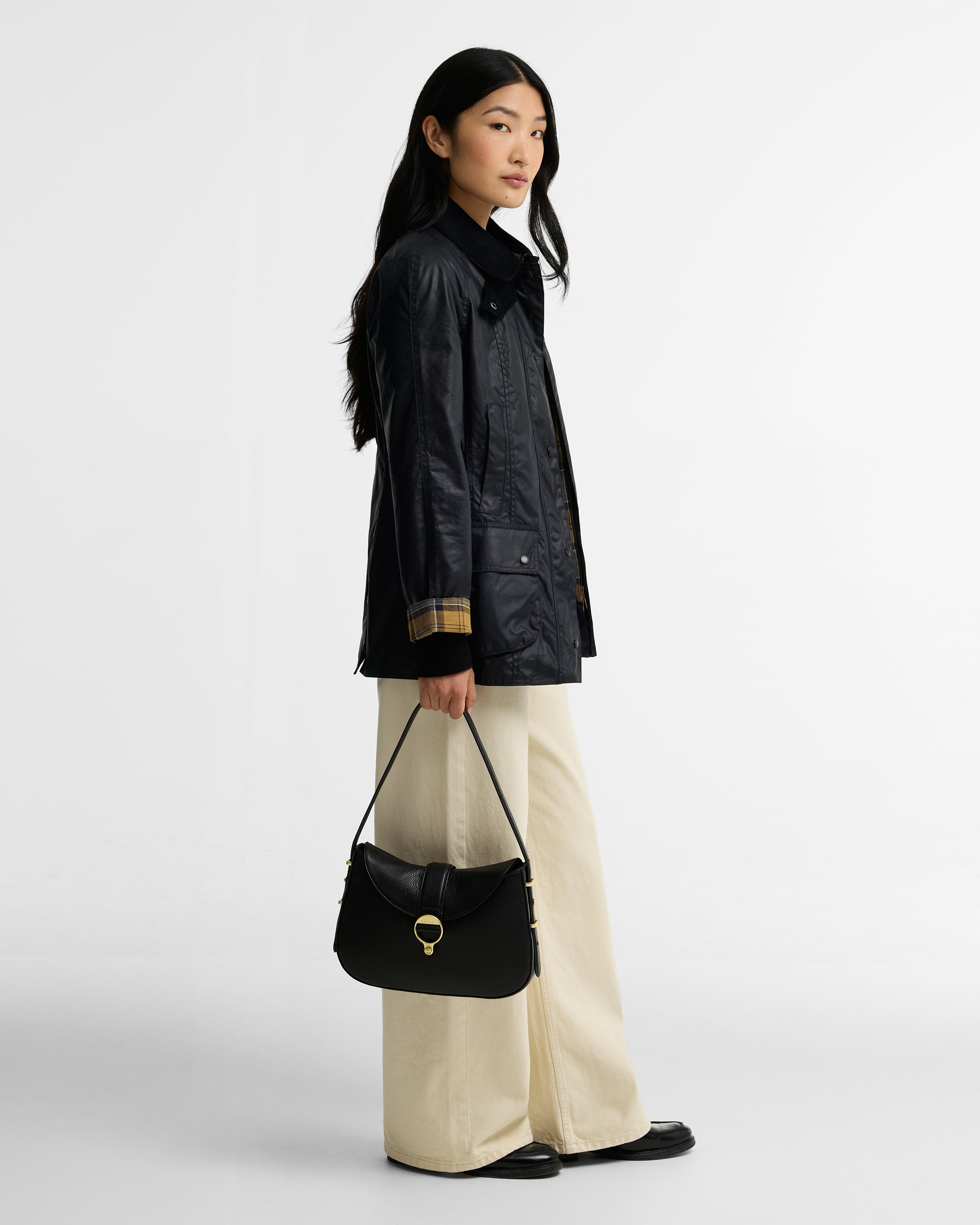 Alder Leather Shoulder Bag Black