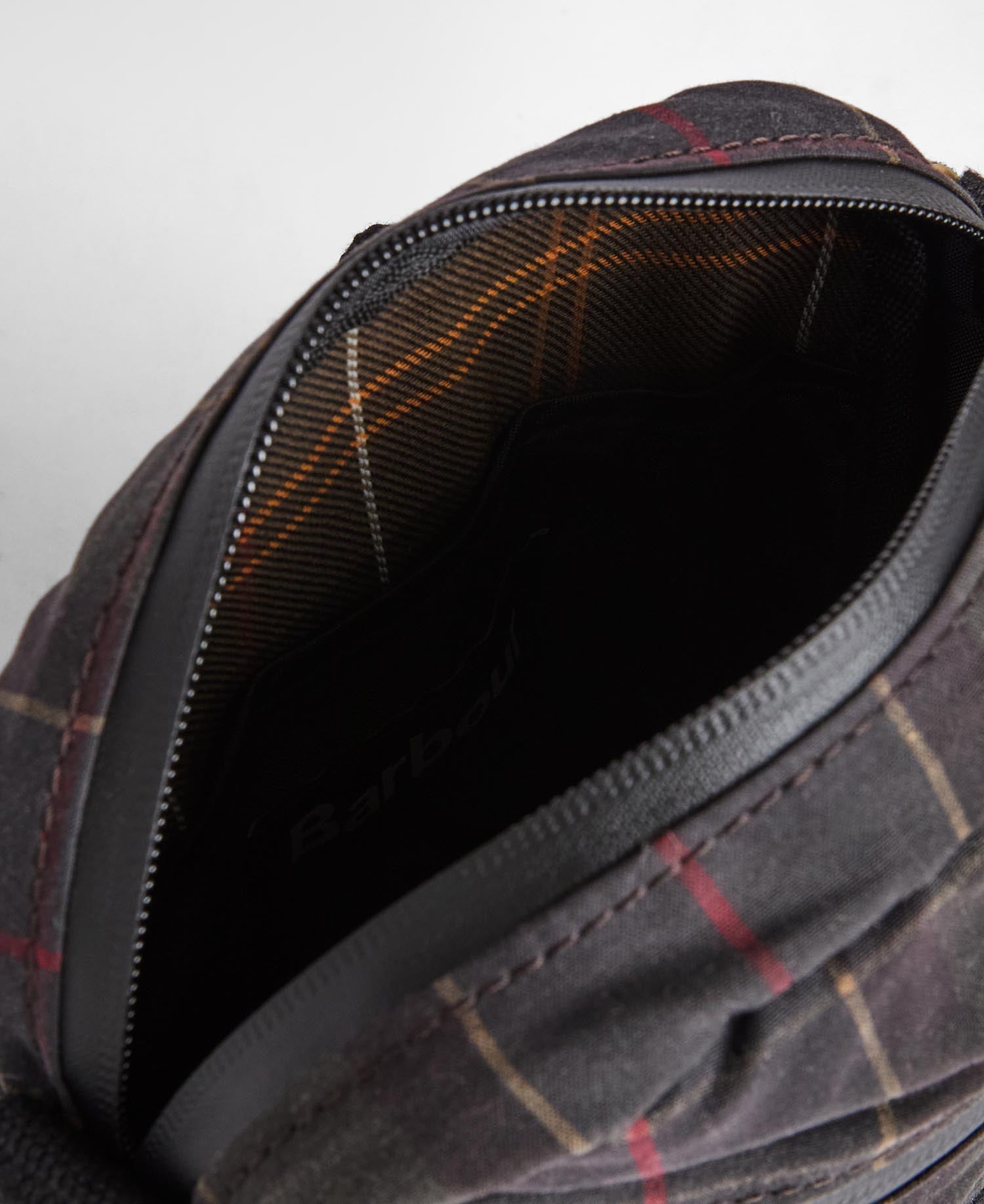 Borsa a tracolla Field in tartan cerato Dark Classic Tartan